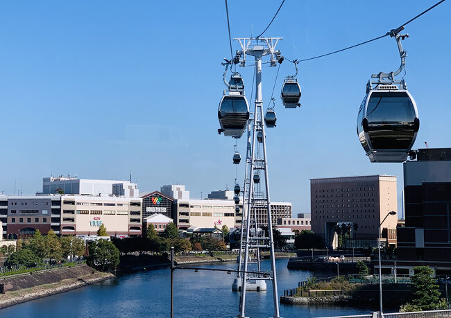 都市型循環式ロープウェイ 「YOKOHAMA AIR CABIN」に初めて乗車。あとは赤レンガ倉庫、中華街、山下公園という定番コースでした。