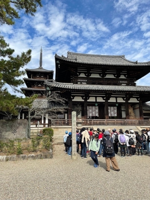 ＪＲ関西線　王寺駅から龍田の町並みを通って　藤ノ木古墳、法隆寺、中宮寺、法輪寺、法起寺を巡ります