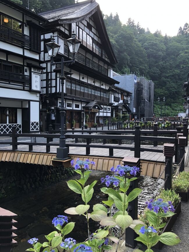 旅行3日目、最終日です。<br />朝の銀山温泉街と遊歩道を散策します。<br />その後スイカや山形農産物ショッピングをし、立石寺近くの旧山寺ホテルやまがたレトロ館に行きました。
