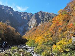 今年の紅葉狩は群馬から　(1) 谷川岳一ノ倉沢の輝く秋 