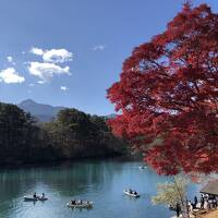 紅葉の五色沼とダリの美術館