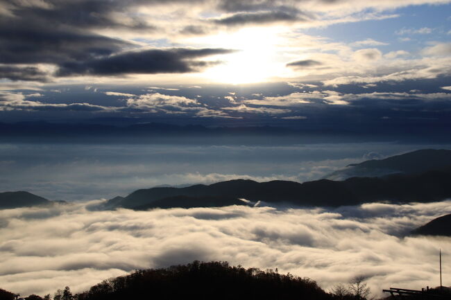 ヘブンス園原へ雲海を撮影しに行ってきました。<br />早起きがが苦手ですが、なんとか早朝に1600mにある展望台へ。<br />大きな雲海を見ることができ、大感動でした。