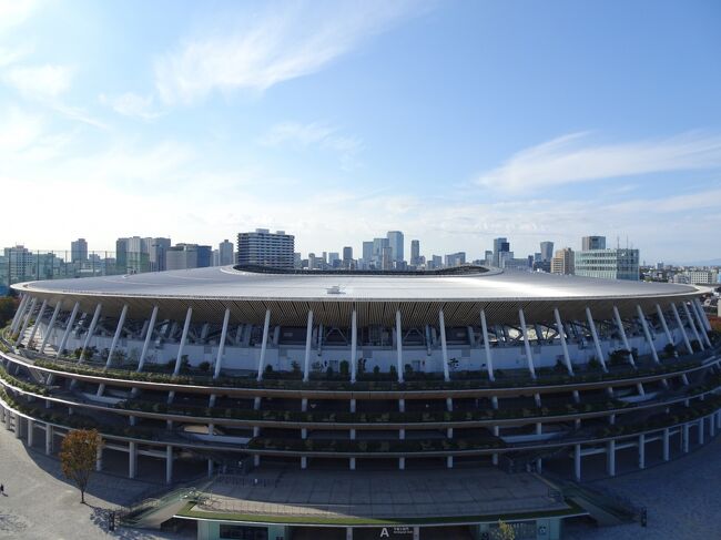 友達が所用のついでに遊びに来たので行きたいところはと聞いたら、東京オリンピックの会場が見たいと言うので一緒にまわってみました。<br />最後は国立競技場の隣にある、三井ガーデンホテル神宮外苑の杜に宿泊。<br />締めくくりは、リッツカールトン東京でアフタヌーンティーを楽しみました。