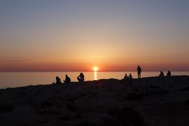 初めてのマルタ 10 (出張のついでに70ｰ1) マルタ2日目の朝、地中海に日が昇る！
