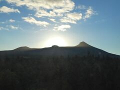 ダイヤモンド駒ヶ岳。鹿部からの景色は海も山も素晴らしいです。