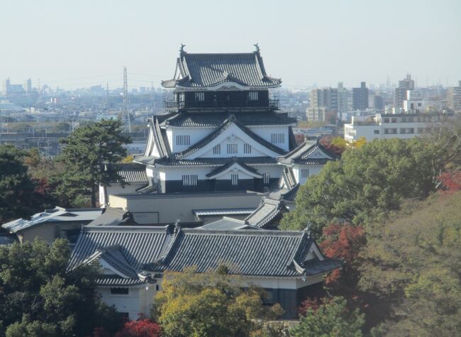 紅葉の見ごろを迎えた愛知県の岡崎城近辺をぶらりとしてみました。<br /><br />個人的な趣味のスポットを巡りましたので、さらっと見ていただければ幸いです。<br />