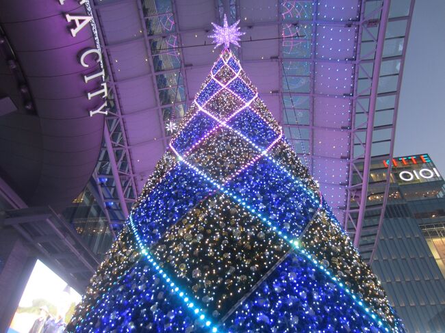 NAプレミアポイント80,000を目指して、今回は福岡への修行です。<br />とは言え、博多での食も少しだけ楽しんできました。<br /><br /><br />往路:11/20 ANA251 HND 11:25 - FUK 13:25<br /> ゲート65 12:01出発-13分地上走行-12:14離陸<br /> 13:43着陸-3分地上走行-13:46 ゲート9着<br /><br />復路:11/21 ANA258 FUK 15:25 - HND 17:05<br /> ゲート8 15:21出発-10分地上走行-15:31離陸<br /> 16:43着陸-11分地上走行-16:54 ゲート64着<br /><br />宿:<br />11/20-11/21 ANAクラウンプラザ福岡<br /><br />1日目(9/19):移動(羽田空港->福岡空港->ホテル, 夕食(旭軒,一幸舎本店)<br />2日目(9/21):朝食(ホテル)->散歩(住吉神社)->ホテル(昼食, チェックアウト)→移動(福岡空港->羽田空港)