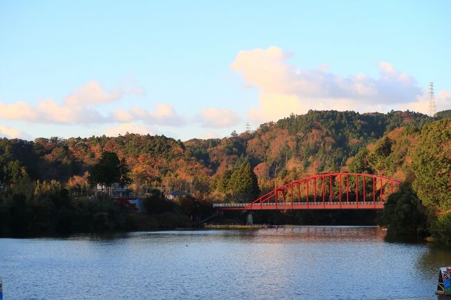 亀山ダムへ立ち寄りました。<br />ダム湖と小さな川保地区の亀山湖畔公園があるだけでした。