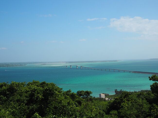 宮古島旅行④<br /><br />宮古島へ行ってきました。<br />１０月上旬の宮古島は、天気がよかったこともあり真夏の気候でした。<br /><br />３日目②<br />通り池<br />↓<br />渡口の浜<br />↓<br />牧山展望台<br />