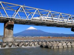 新幹線を撮りに(静岡県富士市)・・・