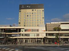 和歌山の和歌山市駅そばの「ワカヤマ第１冨士ホテル」に宿泊して市街地を散策しました