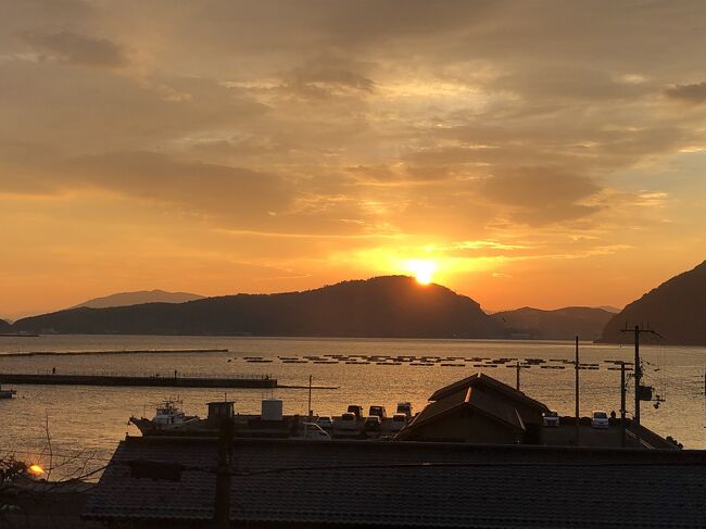 大阪から昼過ぎに出発し、車で2時間<br />福井県の内浦湾の民宿へ蟹を食べに行く。<br />翌朝は京都府の舞鶴へ移動し、海上自衛隊、舞鶴引揚記念館、赤レンガ博物館、赤レンガパークへ行く。<br />海鮮丼ランチを食べ大阪へ帰る小旅行。<br />