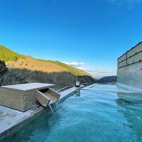 奥ゆのひら 花灯りで絶景温泉を愉しむ旅