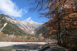 秋の伊豆と信州の優雅な旅♪　Vol.164 ☆上高地：晩秋と初冬の狭間　美しい紅葉の小梨平♪