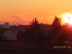 12月29日の日没風景と夕焼け富士