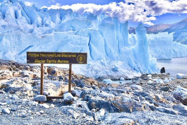 2019年12月にアルゼンチン～チリ～ボリビア～ブラジルを周遊しました。<br />今回は、アルゼンチン南部に広がるロス・グラシアレス国立公園の最大の見どころであるペリト・モレノ氷河のトレッキングの紹介です！<br /><br />拠点となるエル・カラファテの町の様子も含めてトレッキングツアーの詳細をお伝えします(^ ^)