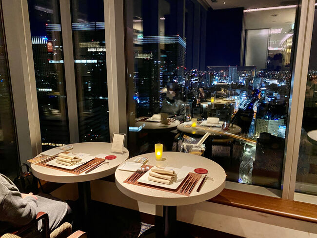 新年明けましておめでとうございます。<br /><br />元旦は、初詣したら後はホテルでゴロゴロ寝正月で過ごします。<br />