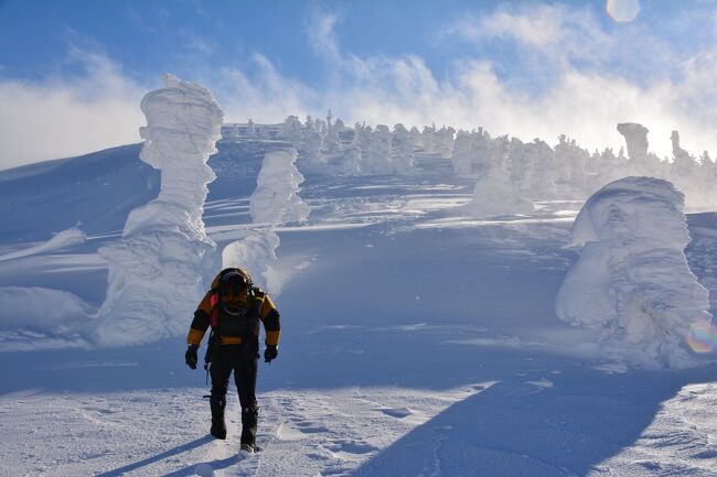 3年連続の正月蔵王山チャレンジ。<br /><br />今年も暴風により最高峰の熊野岳には行けず、地蔵岳にて撤退。<br /><br />もうさすがに正月は諦めた。
