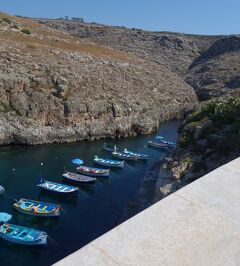 初めてのマルタ 24 (出張のついでに74-1) ガイドさん付きマルタ観光 ④"Blue Grotto 青の洞門" の観光ボート乗場へ移動！