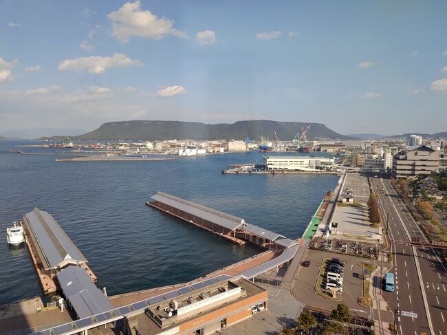 秋の連休は、長年気になっていた金毘羅さんにお参りすることにしました<br />(石段チャレンジ)<br />新幹線での移動は意外と大変。一日目は移動だけ。
