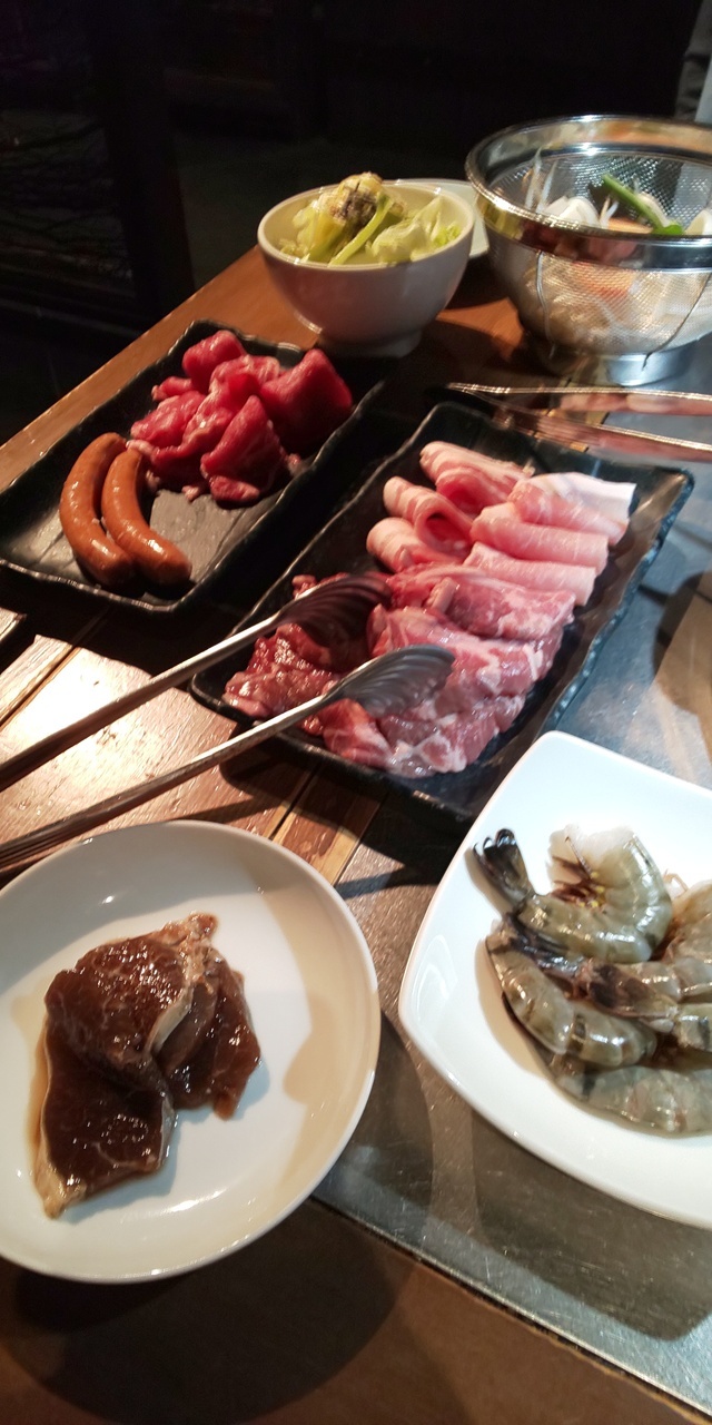 2021年春の函館パート8のつづきです。<br /><br />夕方までホテル周辺を街歩きして、夕食はホテルの目の前にあったジンギスカンのお店で食べました。