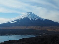 登り始めは雄大な富士山の眺めから　石割山から平尾山、大平山縦走日帰り登山