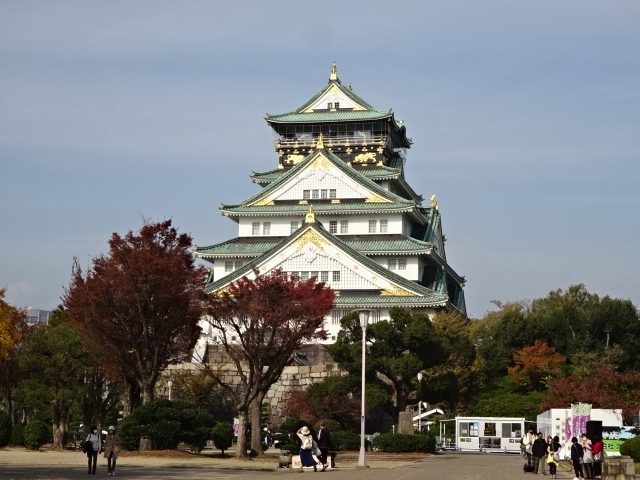 二日目。<br /><br />朝と夜USJに入り、昼間は大阪観光へ行きました。