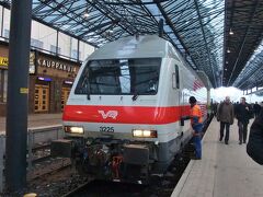 【ユヴァスキュラ①】ヘルシンキから湖水地方へ鉄道の旅。チケットはネット購入&景色の良い窓席の選び方も紹介します。