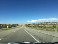 ユタ州　イーグルキャニオン　－　美しい景色の変化を楽しめる景勝道路のI-70 