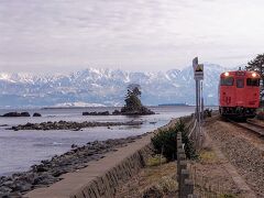 絶景撮影に全集中　立山連峰の呼吸　雨晴海岸の型　　　　　　　　　　ＹＯＡＳＯＢＩ控えて晴れに賭ける