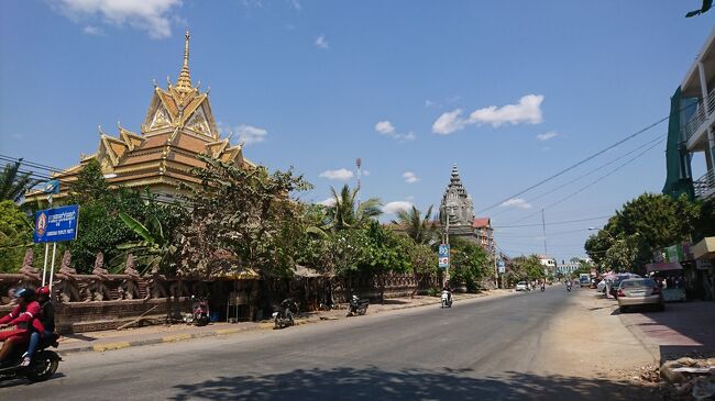 2017年2月21日～3月17日まで、カンボジアのバッタンバンという街へ出張に行きました。<br /><br />初めてのカンボジアで、プノンペンやシェムリアップではなく、バッタンバンという街へ出張に行けと言われたときは、「そこどこ？」という感じでした。笑<br />日本は真冬でしたが、当然カンボジアで夏で、体調管理に苦労したのと、生まれて初めての食中毒にかかったり色々大変でしたが、素晴らしい現地の仲間などに助けられ、楽しく過ごすことができました。<br />