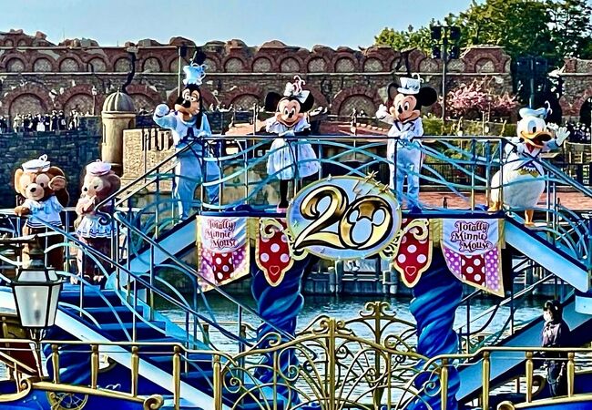 22年春 東京ディズニーシー 初めての日本のソアリン タワテラ センターオブジアースにチャレンジ Ssコロンビアでlunch 夫婦で 東京 ディズニーリゾート 千葉県 の旅行記 ブログ By 働きマンさん フォートラベル