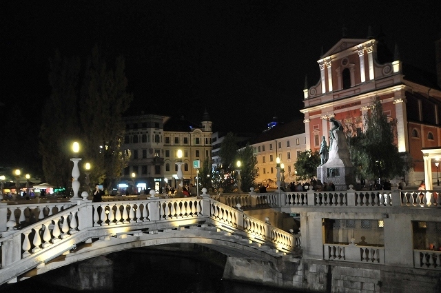 2014年クロアチア・スロヴェニア旅行記　第40回　夜のリュブリャナ旧市街を散策