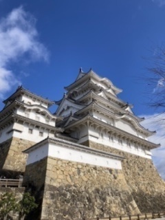 年末に行った一人旅です<br />一日目は静岡の友達と会い<br />二日目は岐阜を観光し、京都に宿泊<br />三日目は2020年の一人旅の時に行けなかった<br />姫路城と赤穂城へ100名城スタンプをもらいに行きました。<br />