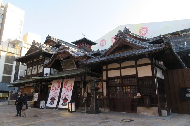   三日目は、夏目漱石の坊ちゃんの舞台となった松山そして道後温泉街を観光しました。さらに、あこがれていた松山城を観光します。<br />　この日は、愛媛の松山から再び香川県の高松に向かう予定です。