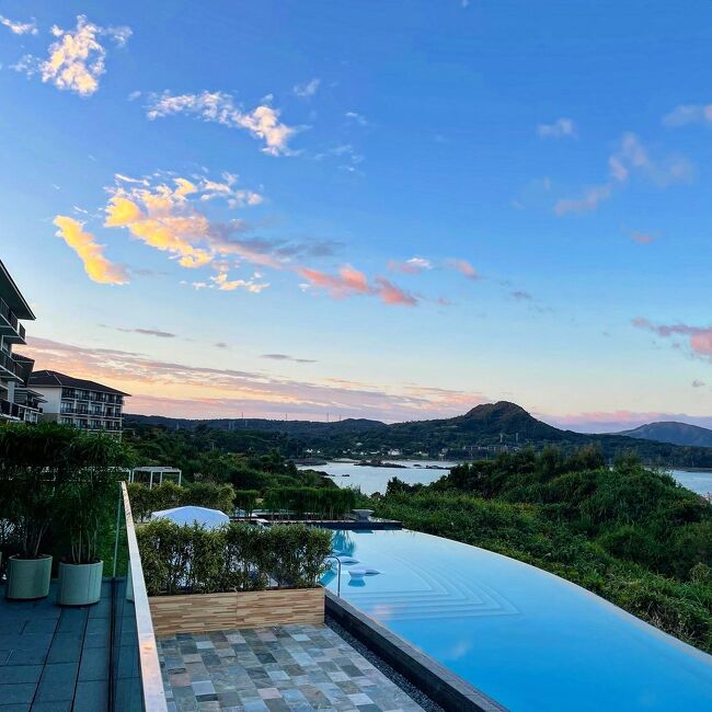 Aloha御座います~(^^)<br /><br />禁断の沖縄。。2日目後半で御座います<br />もう桜も咲いて春本番<br />とっととやらないと、旅行記が貯まる一方で。。<br />(嬉しい悲鳴 ^ ^)<br />そんなかんやで、サラ~と纏めたいと思います<br /><br />午後は、お昼寝を回避する為に<br />リッツ・カールトン沖縄に再度ご見学<br />(どんだけ?リッツが好きなのか。。苦笑)<br />ディナーはハレクラニ沖縄の<br />「AOMI/青碧蒼」<br />何故か?ハレクラニでリッツのおもてなしを受ける<br />これさ~分かる方には分かる!です<br /><br />それではよろしくお願い致します<br />ペコリン<br /><br />kiki (^^)<br />