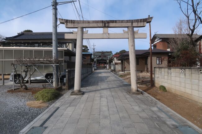 冬の雪見風呂を求めて関東最後の秘境と呼ばれる栃木県奥鬼怒温泉郷を訪れた帰りに東武日光線の板倉東洋大前駅で途中下車。関東一円に点在する雷電神社の総本宮を参拝して、参道の川魚料理店「小林屋」で板倉名物のナマズ料理を食べてきました。<br /><br />【参考】路線バス時刻表／館林・板倉線<br />https://www.town.itakura.gunma.jp/cont/s002000/d002010/index.html