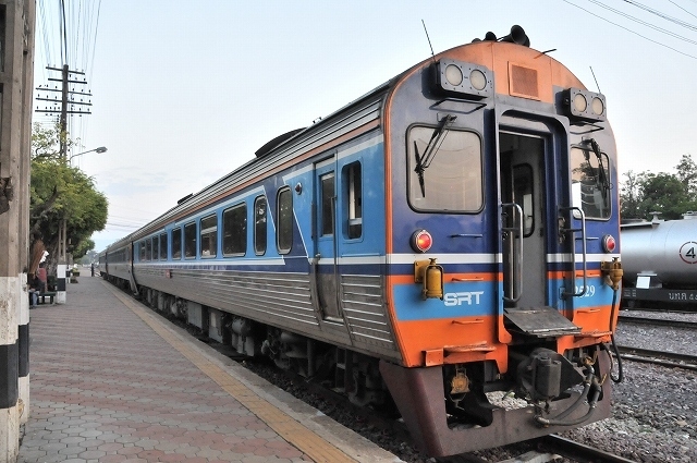 2015年タイ旅行記　第9回　特急列車でタイ北部のチェンマイへ