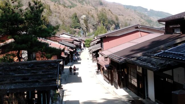 ②　一日目の午後　奈良井宿から伊那市へ<br /><br />出がらし流旅は　地元でレンタカー借りて　宿はビジネスホテル<br />疲れを取る日帰り温泉利用　夕食は地元の居酒屋へ<br /><br />①１日目　お昼まで<br />塩尻からレンタカーで１９号線中山道を走って奈良井宿へ<br />途中　贄川宿にも寄って　奈良井宿　散策とランチまで　<br /><br />②１日目　午後から<br />奈良井宿で散策　たっぷり２時間半滞在　権平トンネル通って<br />伊那市のかんてんぱぱミュージアム<br />日帰り温泉は「みはらしの湯」　<br />宿は伊那北駅前のファインデイズホテル　<br />夕食は線路越えて居酒屋へ<br /><br />③２日目　<br />高遠城址公園の桜見物　高遠湖の反対側の枝垂れ桜　伊那梅苑　<br />日帰り温泉は「湯にいく温泉」<br />塩尻市内少し見てから４時前のあずさで帰京