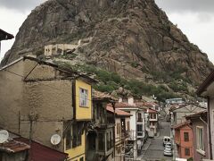 お城と温泉で有名なアフィヨン