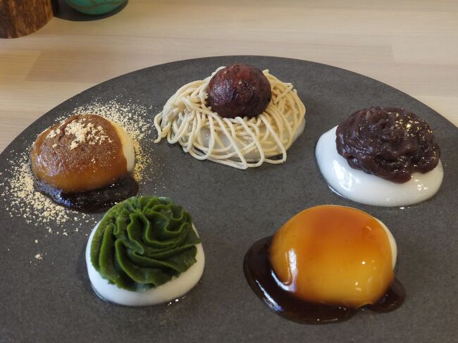 5月1日、ひがし茶屋街を散策後、「きんつば中田屋」さんの甘味処『和味』に。<br /><br />5月3日、ひがし茶屋街を散策後、和カフェ『豆月』に。<br /><br />5月5日、金沢駅横のクロスゲート金沢の和菓子の老舗「和菓子村上」の和カフェ『菓ふぇMURAKAMIクロスゲート金沢店』に。その後、ひがし茶屋街を散策。<br /><br />5月7日、ひがし茶屋街を散策後、「きんつば中田屋」さんの甘味処『和味』に。<br /><br />5月8日、ひがし茶屋街を散策後、和菓子の老舗「和菓子・村上」の新ブランド店舗「餡屋musubu東山店」(あんやむすぶ)に。<br /><br />5月15日、ひがし茶屋街を散策後、和菓子の老舗「和菓子・村上」の新ブランド店舗「餡屋musubu東山店」(あんやむすぶ)に。<br /><br /><br /><br /><br /><br />金沢へ・・・・・