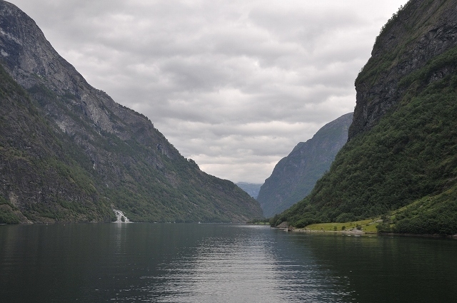 2015年ノルウェー旅行記　第7回　ノルウェー最大のソグネフィヨルドを観光　船に乗ってフィヨルドを見学　前編