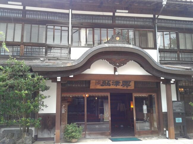 岡山旅行の続きです。<br /><br />般若寺温泉に向かいます。<br /><br />般若寺温泉は小さい内風呂と川沿いの露天風呂があり、完全貸切なので予約制です。<br /><br />記憶が少し薄れてきているのですが確かこの１日目に日帰り温泉を予約していて、向かったような気がします。<br /><br />でもハプニングが！！