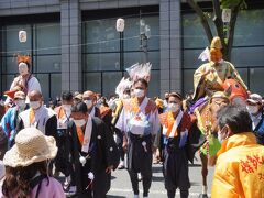 博多どんたくから武雄温泉・有田陶器市の旅（一日目）～傘鉾に続く三福神と稚児の博多松囃子。「ぼんち可愛いや」の通りもんにも博多の華を感じます～