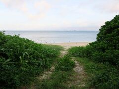 沖縄旅行2021夏⑧：朝の宇座海岸