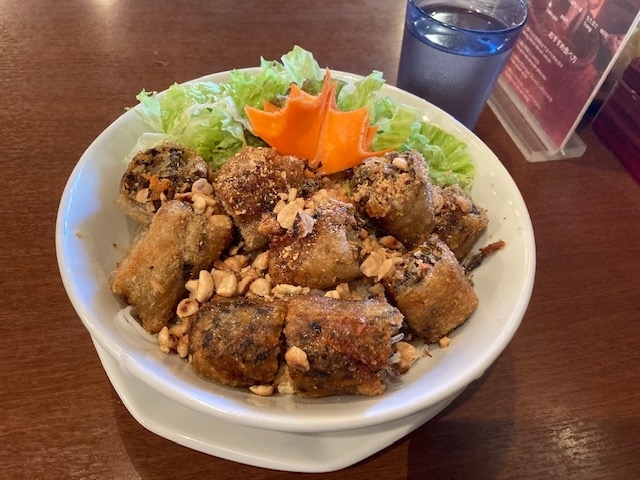 本日は渋谷に用事がありましたので帰りにベトナム料理を食べてきました。<br /><br />お店：ベトナム料理ホァングン　渋谷文化村通り店<br /><br />他に大門にあり