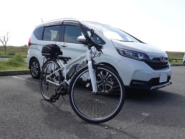 自転車を車に載せて三保を目指しました。<br />そして、三保から安倍川方面に自転車でポタリングする予定です。<br />実は三保から安倍川河口付近までを3ヶ月前に走りましたが、その時の画像がパソコンに取り込んだ後に何処かに行ってしまいました。今回はそのリベンジです。<br />それでは、第1回“往路”です。<br /><br />★静岡市のHPです。<br />https://www.city.shizuoka.lg.jp/