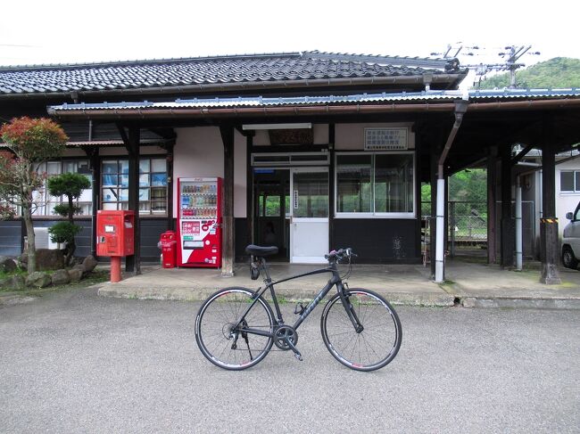 2022年、輪行の旅1回目。養父駅からサイクリングで養父神社、国寺、神鍋高原の滝巡りを楽しみました。