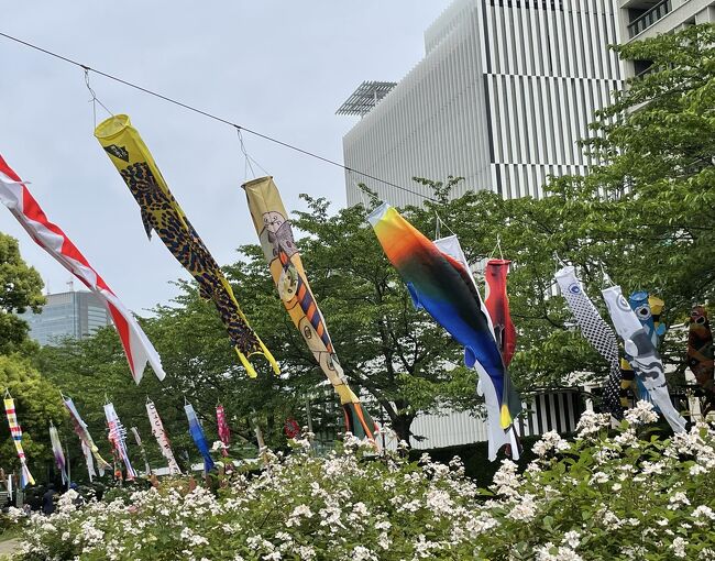 母と夫と六本木のミッドタウンの宮川町　水簾でランチ。芝生の広場と檜町公園を散歩