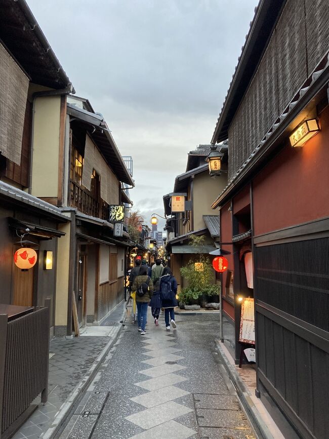 京都への旅（その7）こんな所で舞妓さんとすれ違ってみたい･･･。夕暮れ時の "先斗町" を街歩きして、1日目を終了！